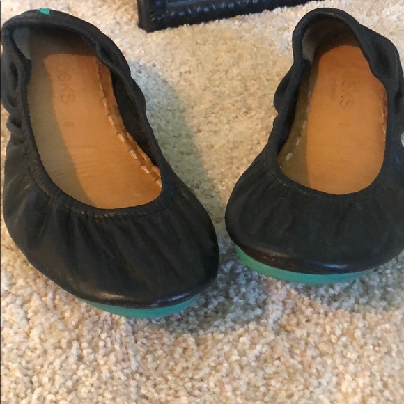 Women’s Tieks size 6 - Picture 3 of 4